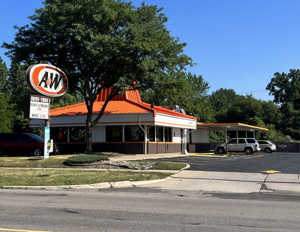 A&W Restaurant - Taylor - 27293 Eureka Rd (newer photo)